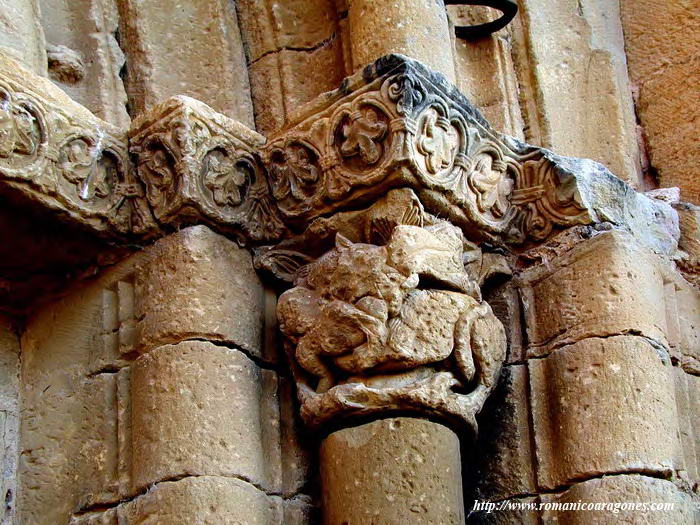 CAPITEL DEL LADO ESTE